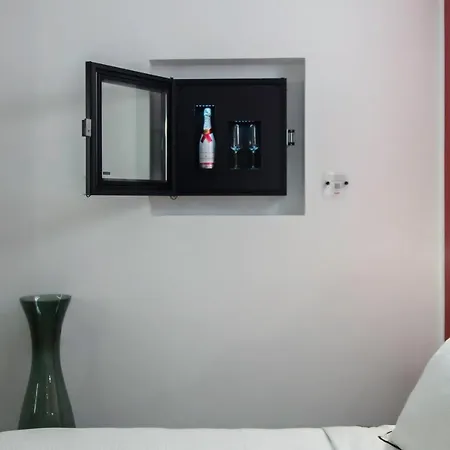 Le Stanze Del Barone לינה וארוחת בוקר 4*