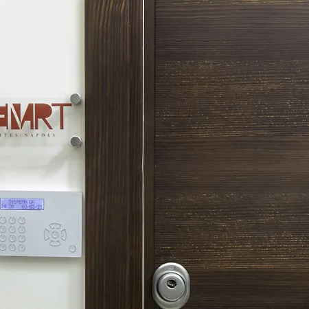 Le Stanze Del Barone 4* נאפולי